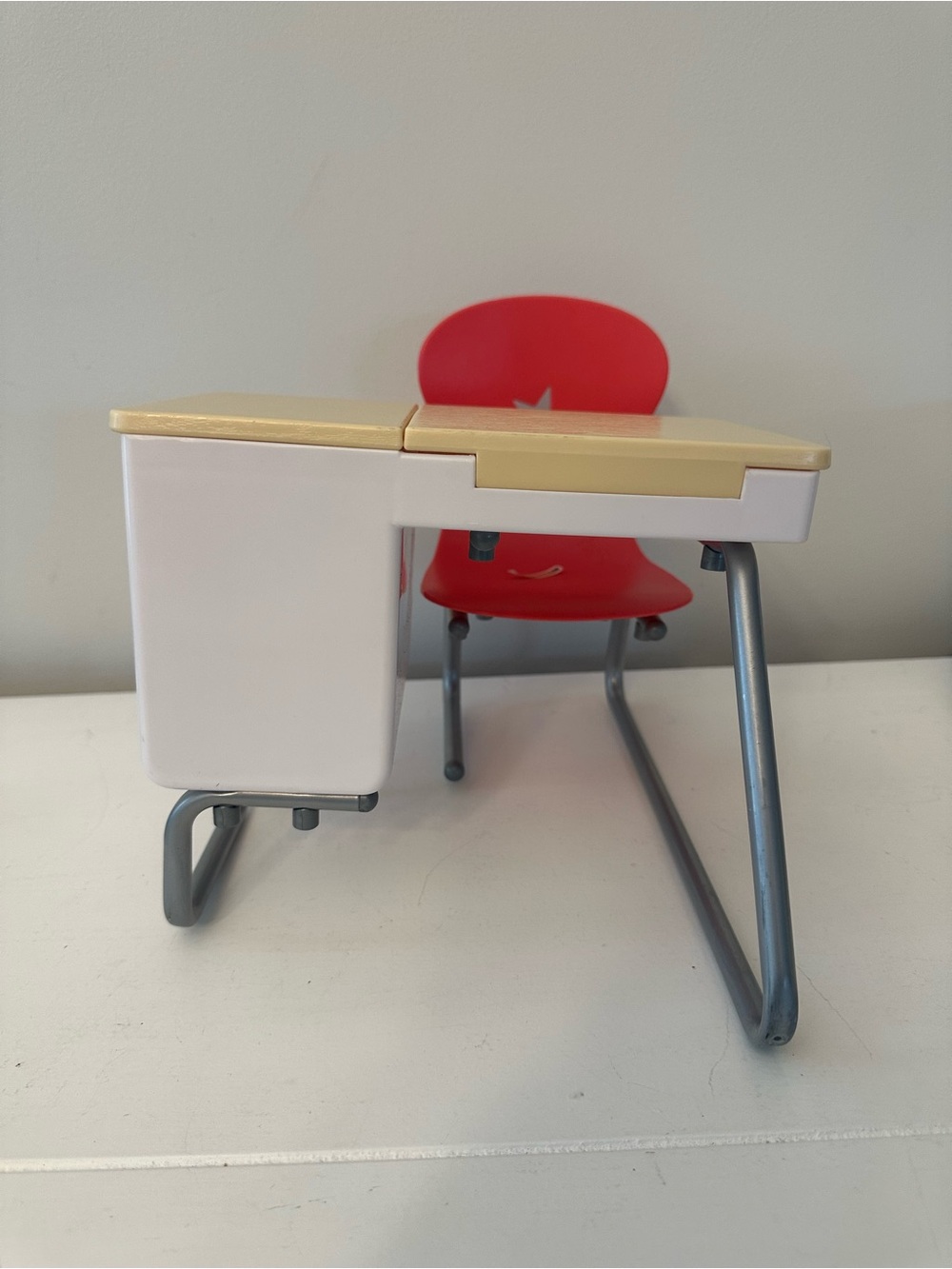 Smoke free home. TRULY ME American Girl Flip-Top School Desk